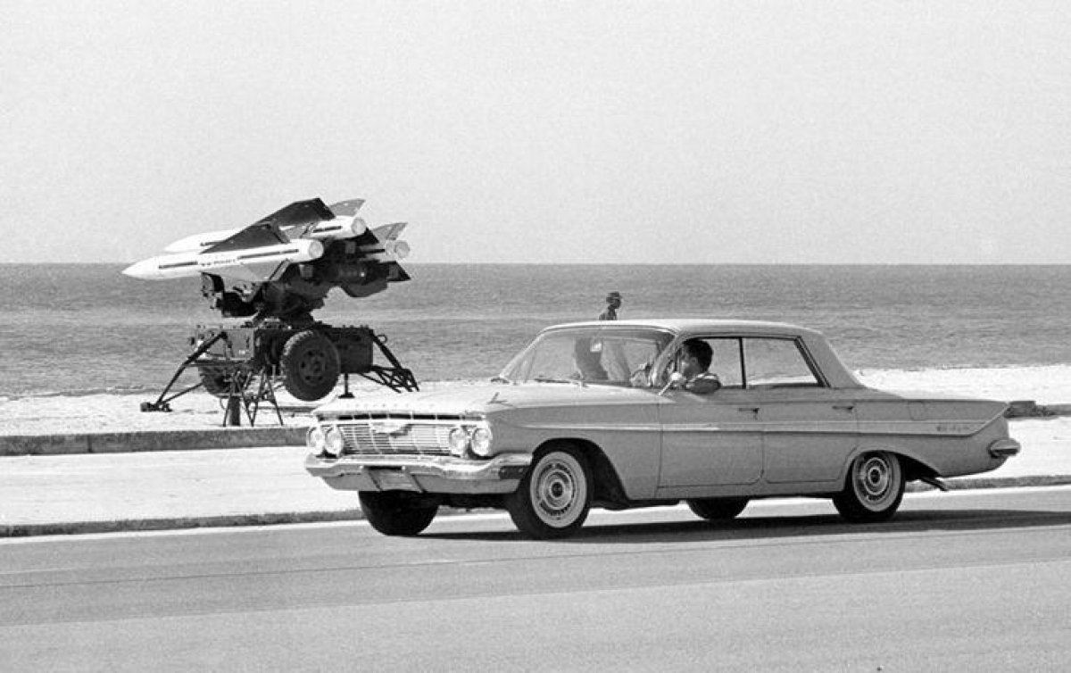Air defense systems stationed in the U.S. during the cuban missile crisis